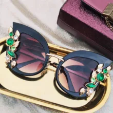 Женские роскошные брендовые дизайнерские новые Модные Зеленые солнцезащитные очки с бриллиантами, сексуальные солнцезащитные очки с кошачьим глазом, украшенные стразами, Винтажные Солнцезащитные Очки