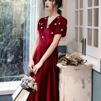 

2020 New Toast, Wine Red, Autumn And Winter 2020 Vintage Velvet Small Dress, Bride's Wedding Engagement, Back Door Dress Fairy