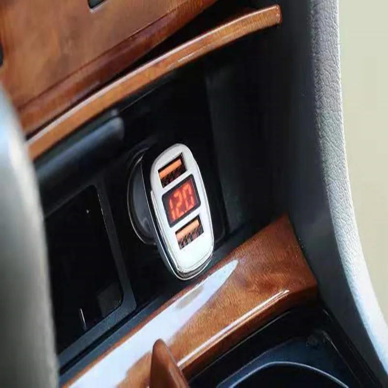 Universal new digital display car charger-dual USB multifunctional cigarette lighter car charger-intelligent display