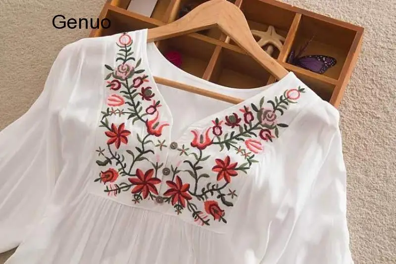 Vintage Dress 70s Ethnic Floral Embroidered BOHO Maxi Hippie Puff-sleeve Loose DRESS One Size Retro Elegant Dresses 2020 New