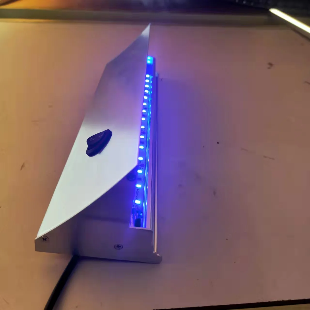 1pcs X20cm Length Blue Wall Shelf SMD LED Profile Light For Clip 8mm Glass Shelf LED Aluminum Glass Shelve Without Glass 2