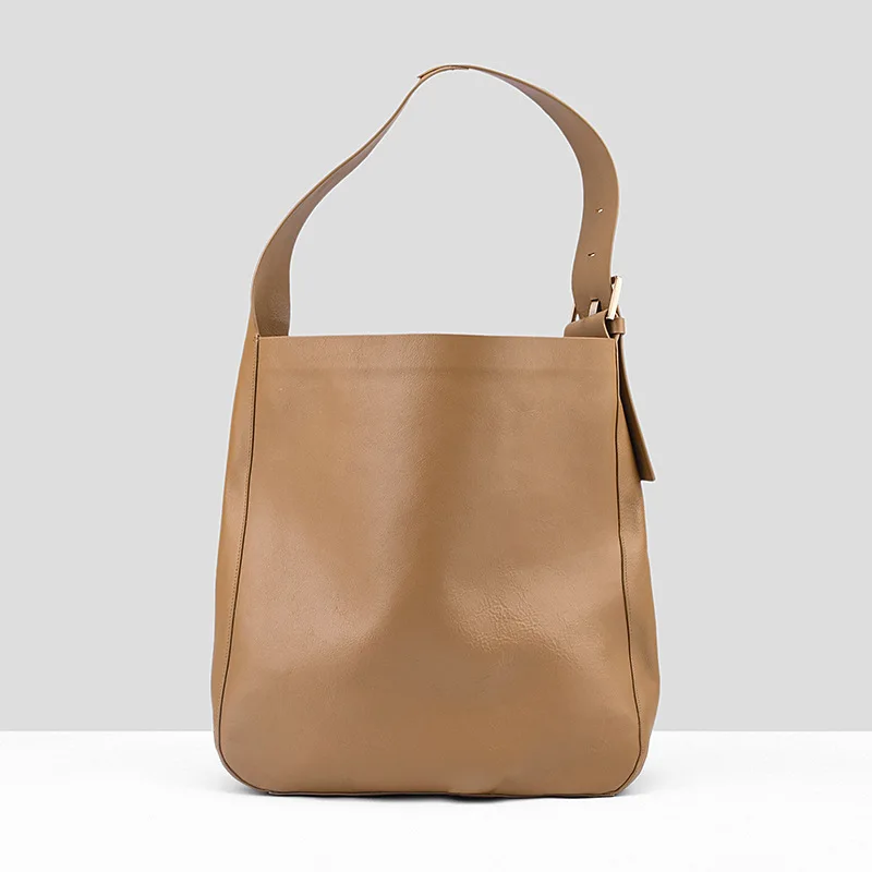 

19 new style bucket top layer cowhide Korean casual versatile large capacity college style women's bag