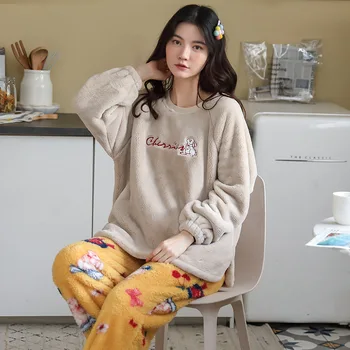 

Coral Fleece Easing Round Collar Leisurewear Suit Can Add Hair Thickening House Coat Winter Wears Outside The New Ladies Pajamas
