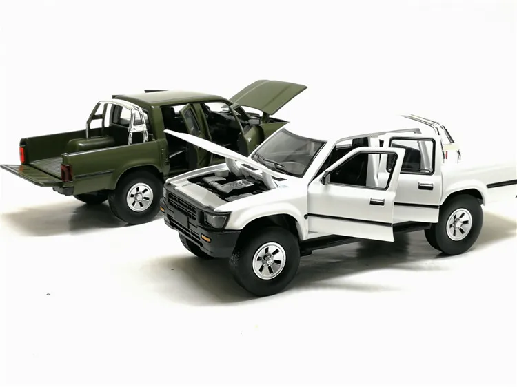 Новинка 1/32 Toyota Hilux пикап с анти-танковым пистолетом литая металлическая Модель автомобиля игрушки звуковое освещение для детей подарки с коробкой