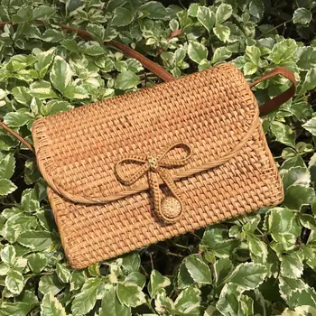 

INS Handmade Vietnam Rattan Woven Bag Boutique Autumn Rattan Woven Women Summer Rattan Bag Handmade Woven Beach Cross Body Bag