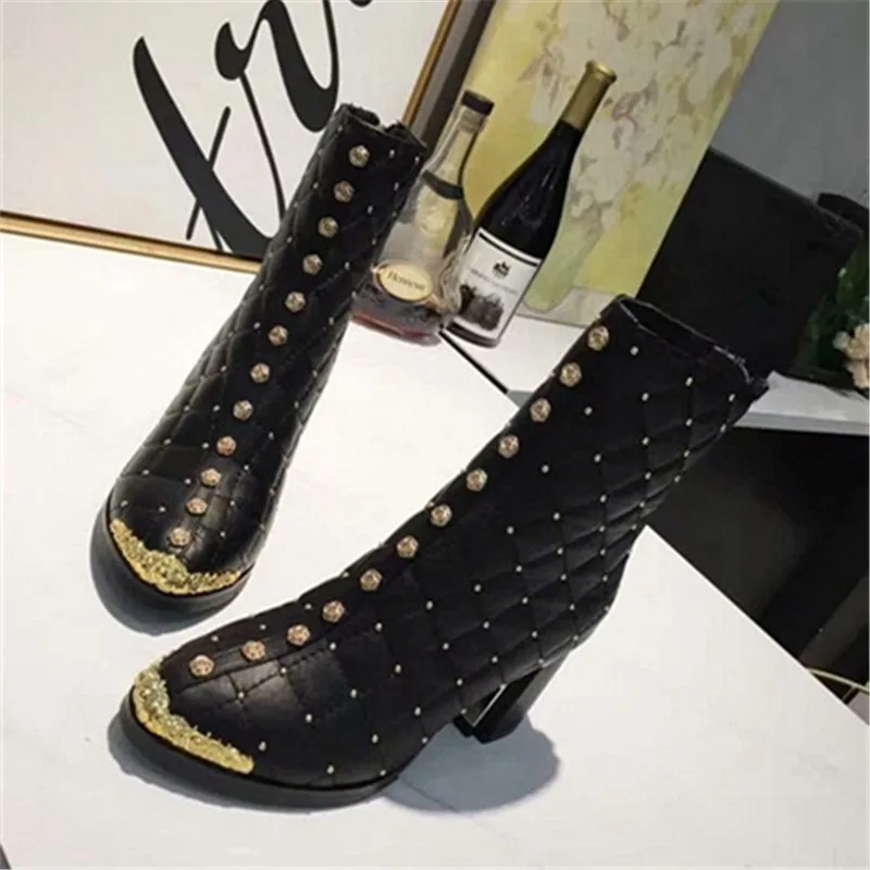 Женские ботинки на молнии; Botas; женская обувь до середины икры; chaussures femme; зимние женские ботинки с металлическим украшением; scarpe donna; высокий каблук