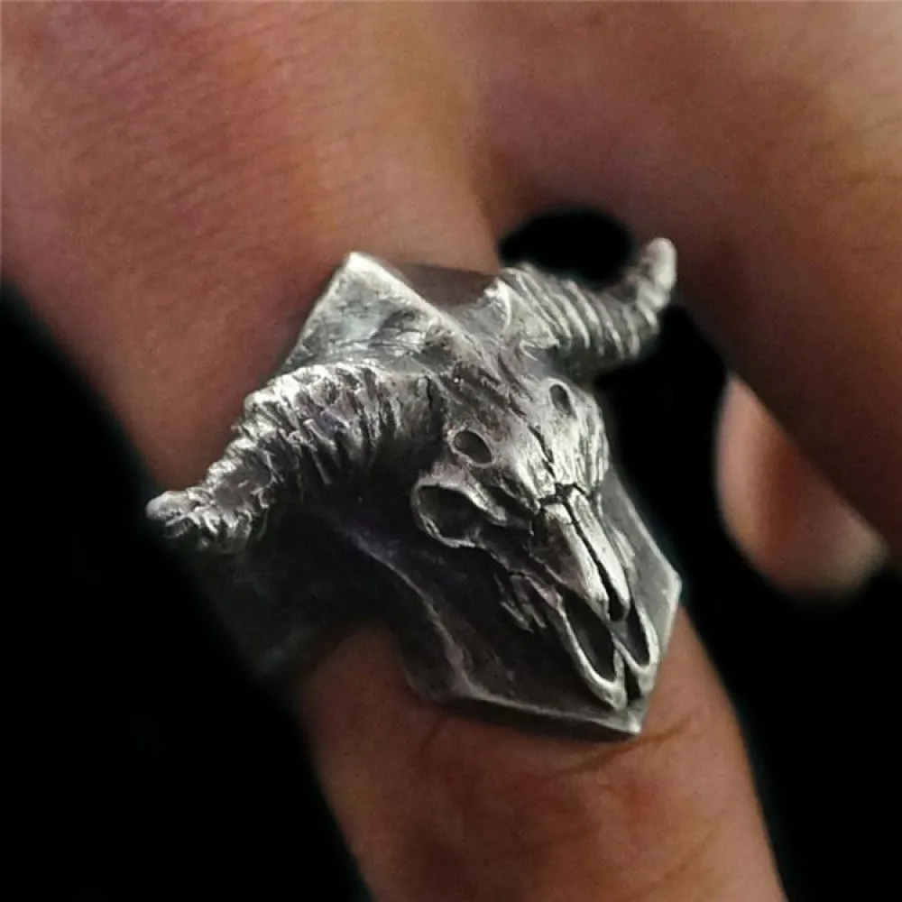 Handmade-Silver-skull-ring-132-3-1000x1000