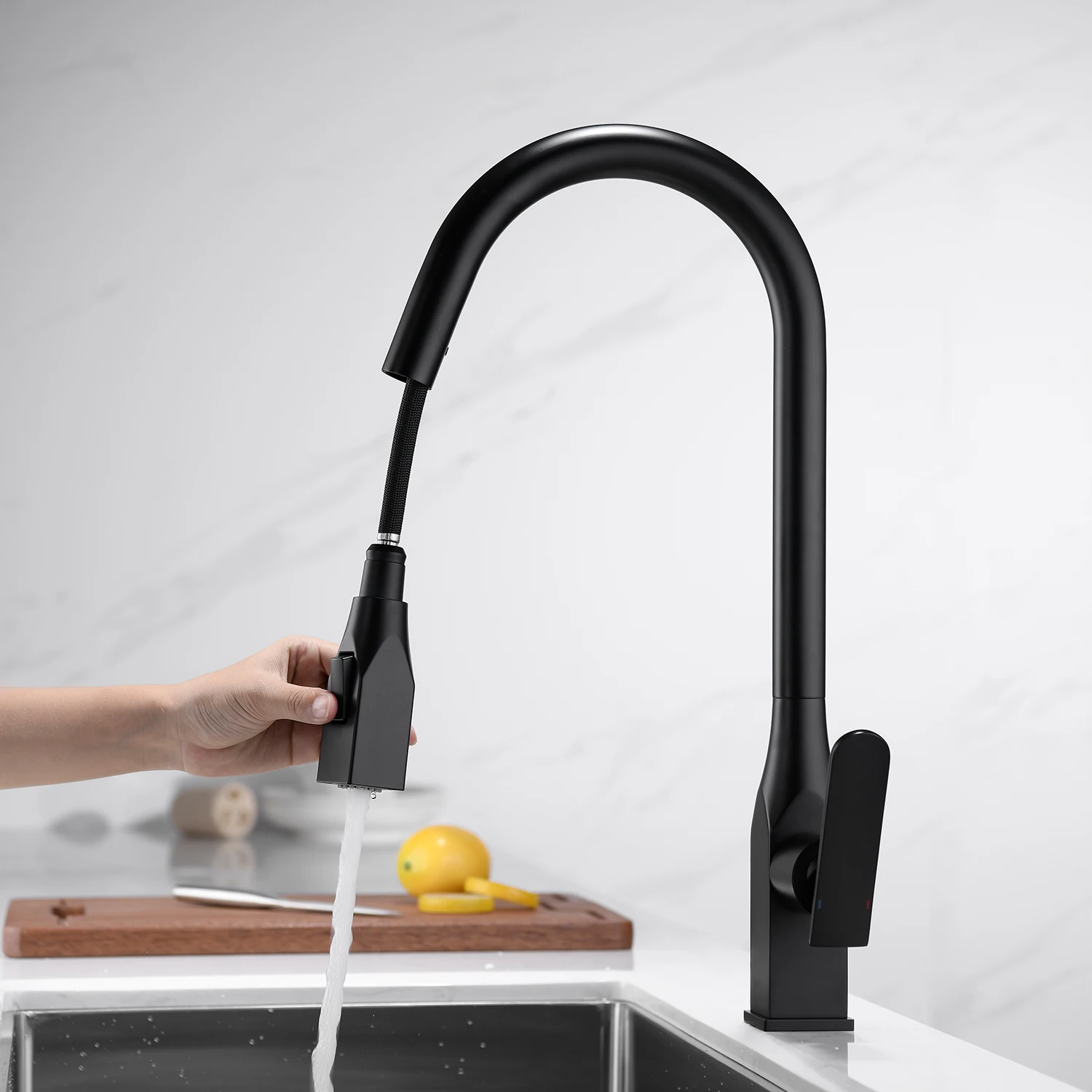

360 Swivel Rotatable Pull Down Bathroom Sink Sprayer Faucets Pull Out Kitchen Faucets With 2 Spray Modes Single-Handle Water Tap
