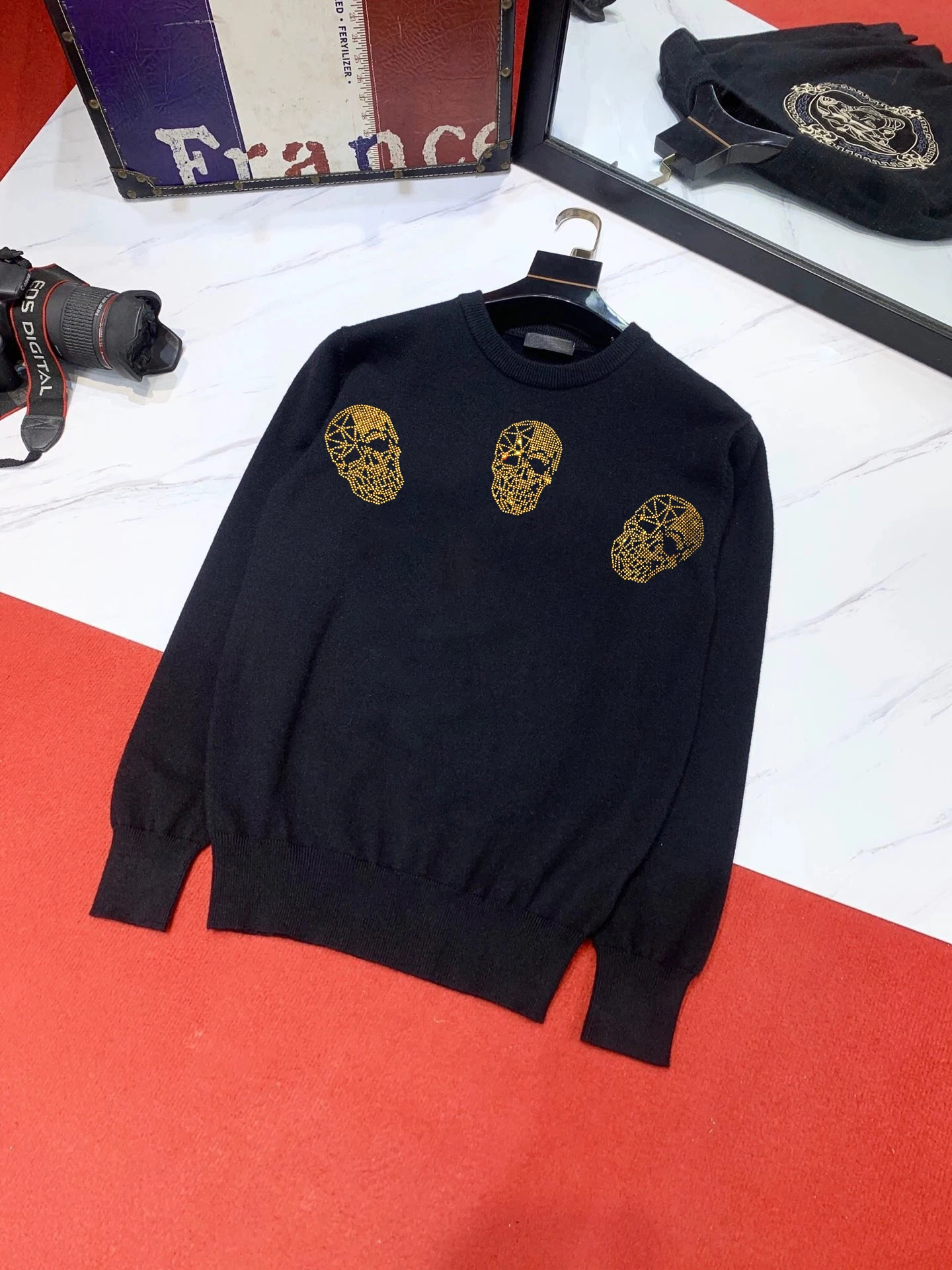 Super Cashmere Winter Men's New Hot Diamond Design Custom Youth Simple Solid Color Black And White Warm Sweater