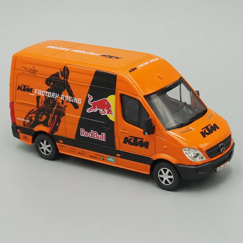 Модель литая под давлением 1:38 копия гоночной команды Sprinter для микроавтобуса |