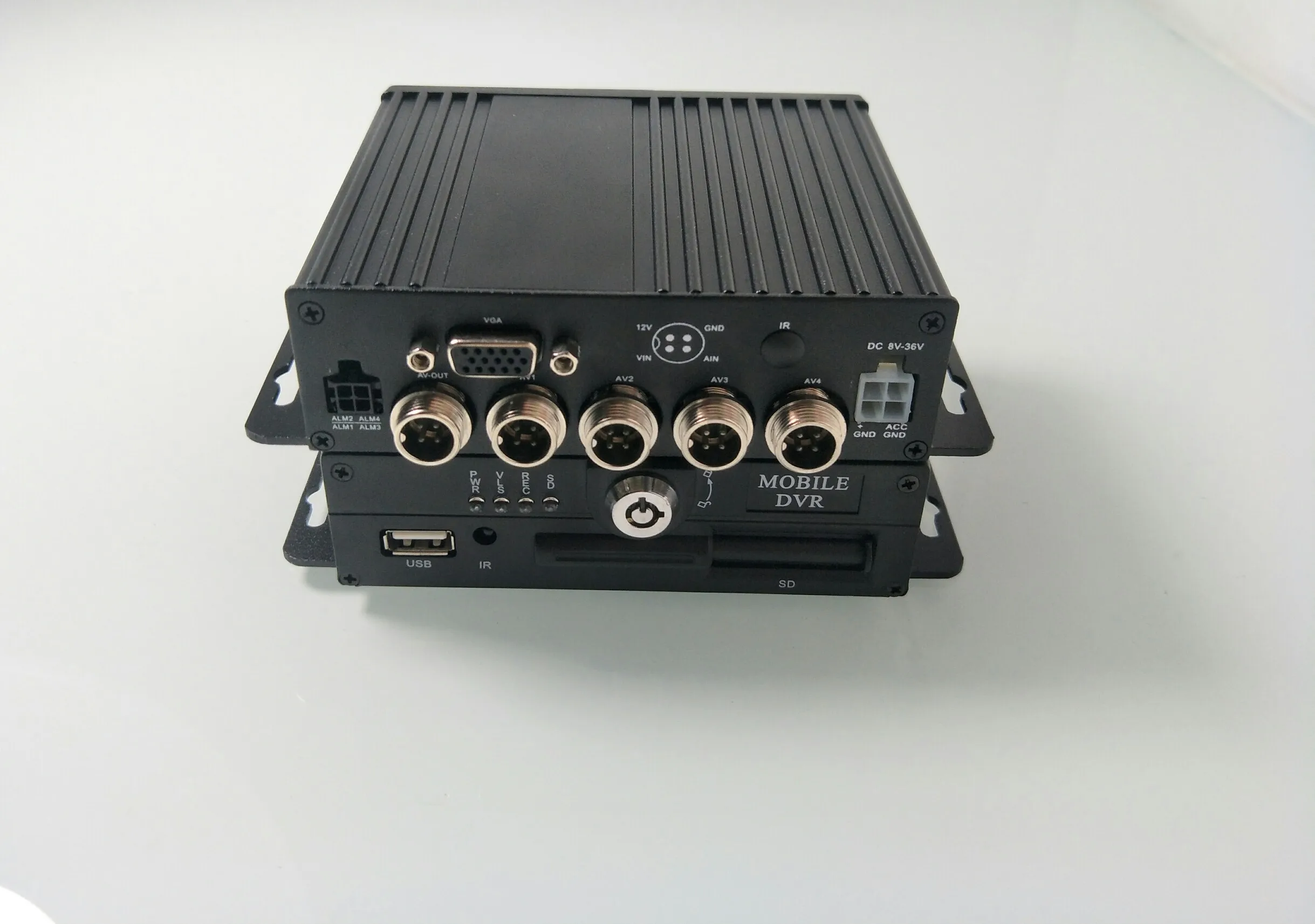 

Hot sales AHD H.264 4 Channel Mobile DVR with Single SD Card Car MDVR 1080P MDVR For Bus Truck