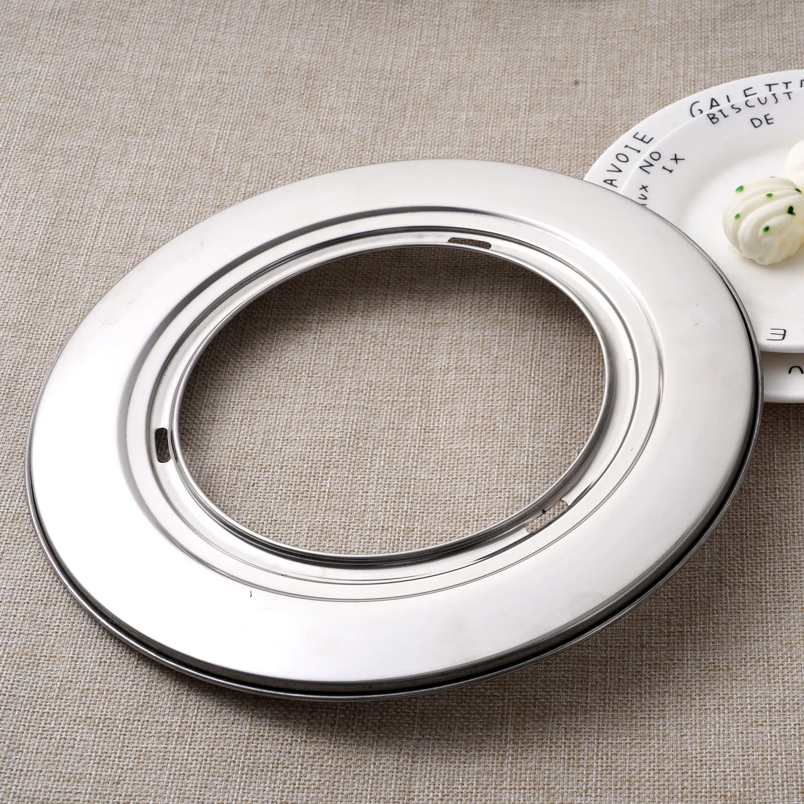 https://ae01.alicdn.com/kf/H7b4ea1370db3418e88fc0f777254e0b5w/Kicthen-Steamer-Ring-Round-Cooking-Adapter-Reusable-Stainless-Steel-Steaming-Bracket-Loop-for-Dumplings-Eggs-Food.jpg