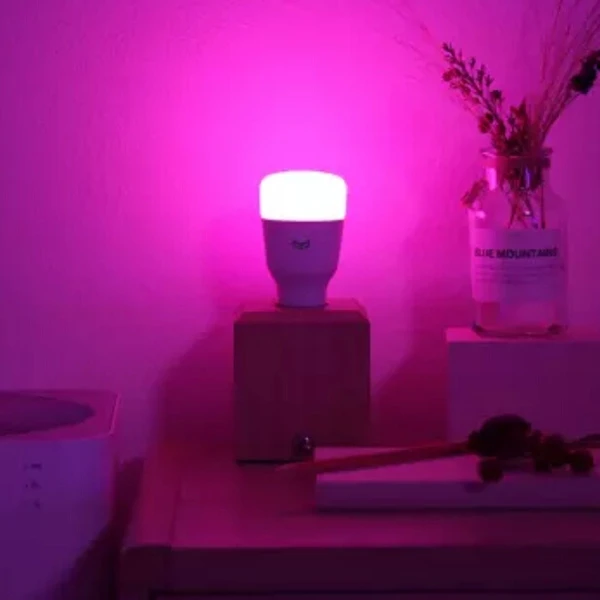 Yeelight Smart LED Bulb E27  Wireless WiFi Control Voice Control LED Lamp Smart Bulb AC100-240V 1700K-6500K 800lm LED Table Lamp