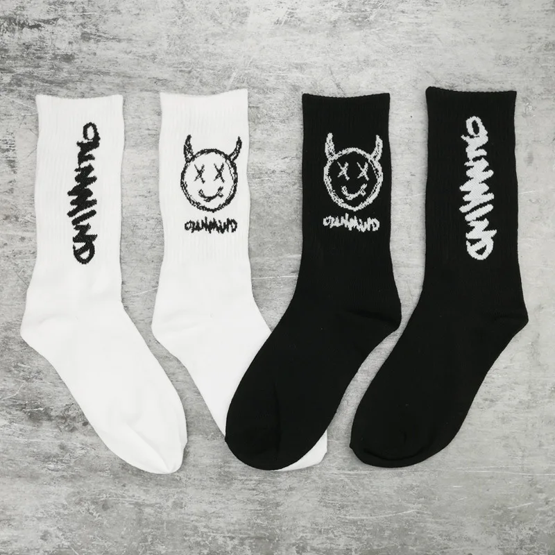 

Unisex New Ins Fashion Harajuku Hip Hop Socks Funny Women Men Happy Skateboard Socks Streetwear Black White Meias Skarpetki Soks