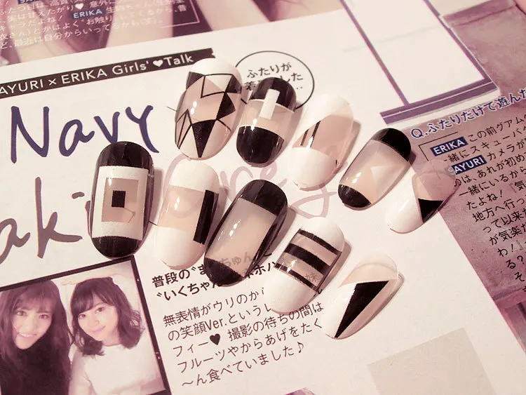 Manicure Finished Product Magazine Style Fashion Long Fake Nails Patch 24 PCs Boxed Wholesale