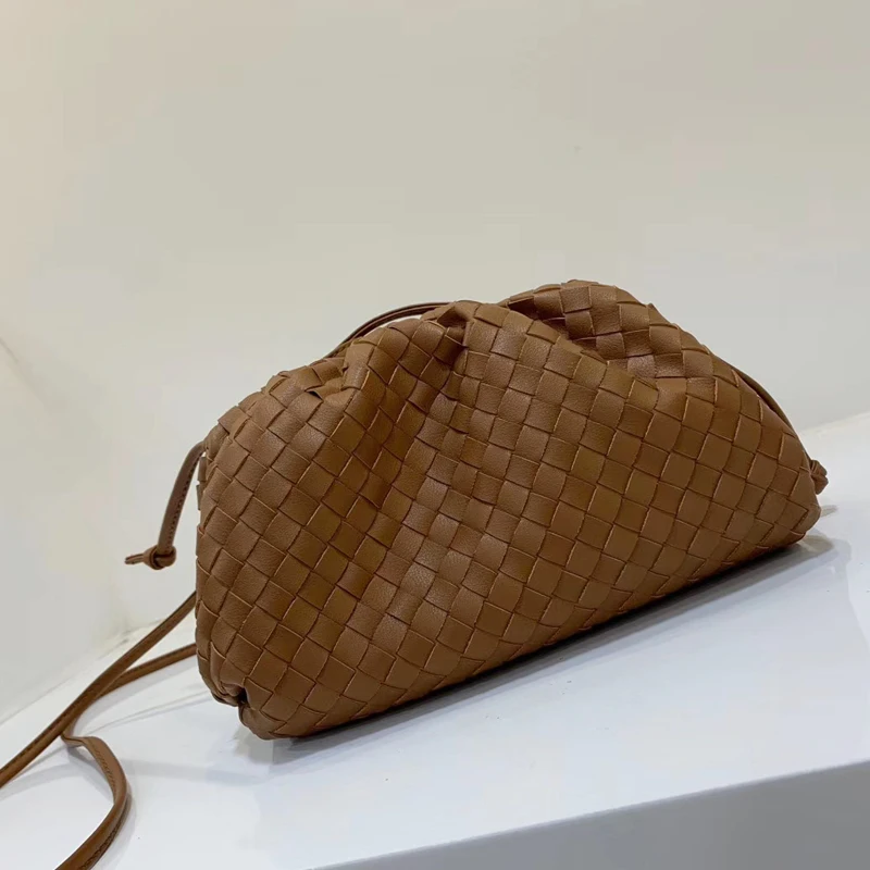 

Winter 2019 Pleated Woven Genuine Leather Luxury Designer New Cloud Shape Women Day Clutch Bag Shoulder Slung Fashion Bag