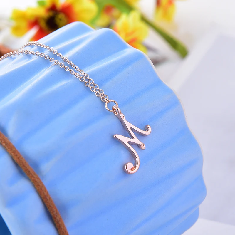 50 шт./лот уникальный персонализированный браслет с буквами, маленькая начальная браслет, Английский алфавит браслет для пары, подарок для нее-идея подарка