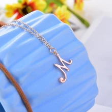 50 шт./лот уникальный персонализированный браслет с буквами, маленькая начальная браслет, Английский алфавит браслет для пары, подарок для нее-идея подарка