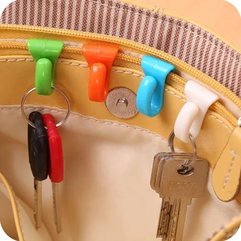 

4pcs Practical Anti Lost bag hook Key Clips Key Holder built-in bag inner folder for easy carrying