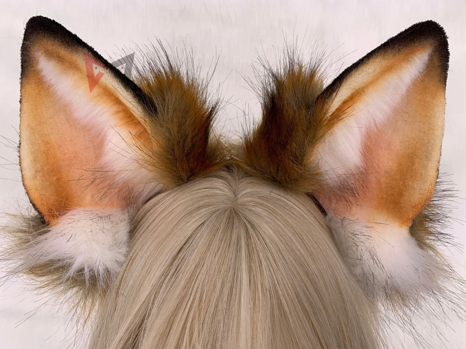 Fox ears. Лисьи уши. Уши лисы. Уши волка. Ушки лисички.