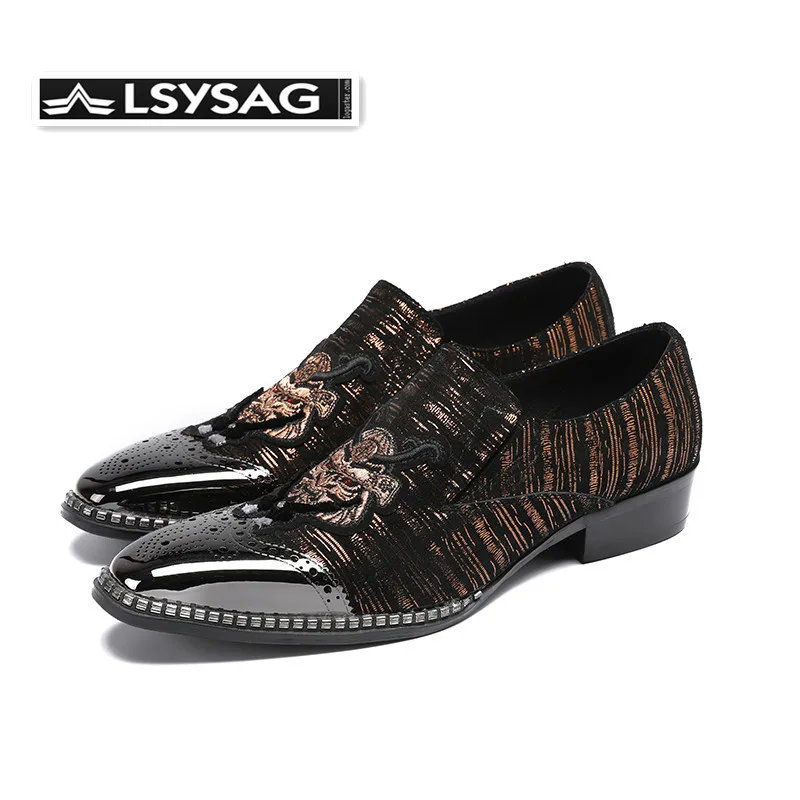 

2019 Italian Embroidery Men Formal Shoes Gold Party Banquet Dress Shoes Slip on Office Business Men Brogue Shoes