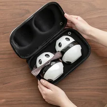 Teiere in ceramica Panda con 2 tazze un Set da tè portatile da viaggio Set da tè cinese Mini borsa da trasporto filtro tazza da tè regalo raffinato