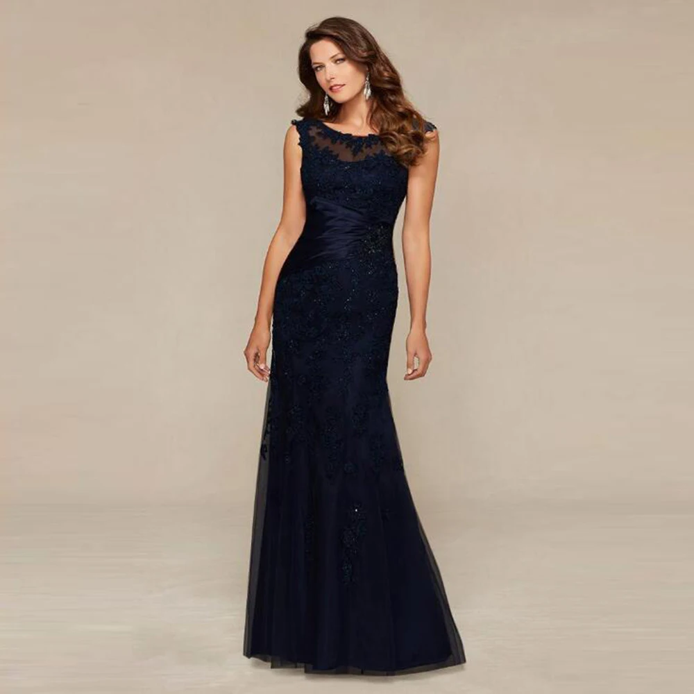 

Elegant Navy Blue 2021 New Lace Mermaid Mother of the Bride Dresses Sleeveless Boat Neck Wedding Party Gowns Back Out On Sale