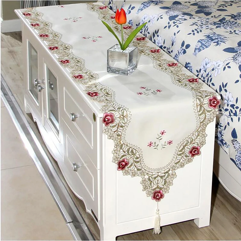 Pastoral Table Runner Embroidered Flower Leaves Hollow Polyester Table Covers Dustproof Table Decor for Home Party Wedding
