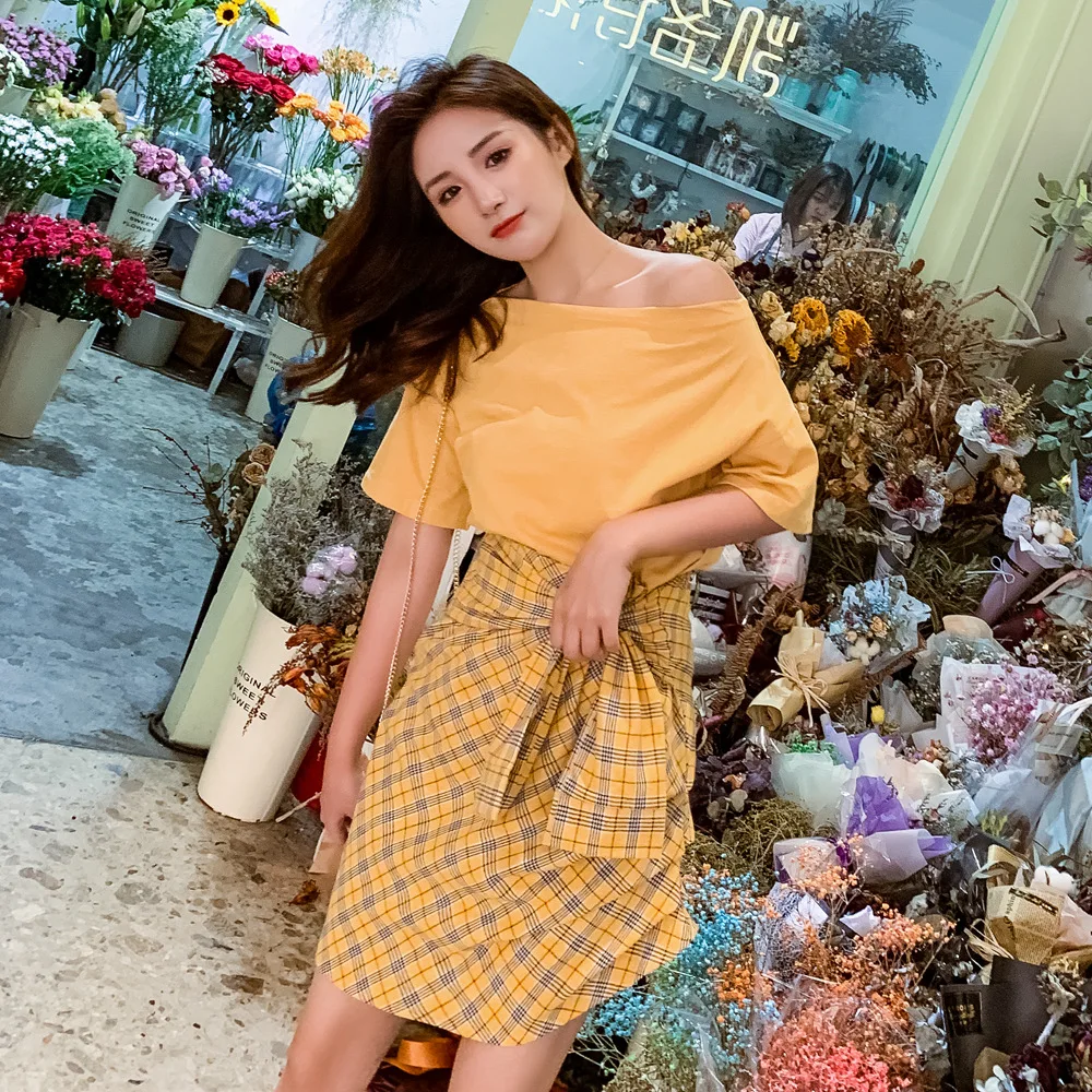 

Summer Cash Korean-style off-Shoulder Short Sleeve T-shirt + Cotton Linen Plaid Skirt Skirt Two-Piece Set Women's