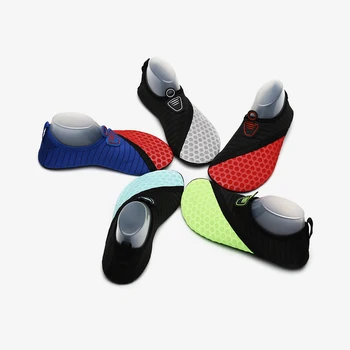 

2020 New High Quality Sneakers Water Sports Shoes Quick-Dry Aqua Beach Shoes Yoga Socks Slip-On Striped for Men Women