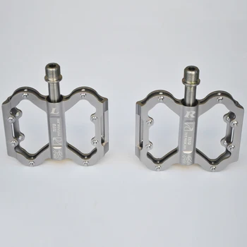 

1 pair Pedals Mountain Road Bike bicycle Non-slip Hollow Platform Cycling