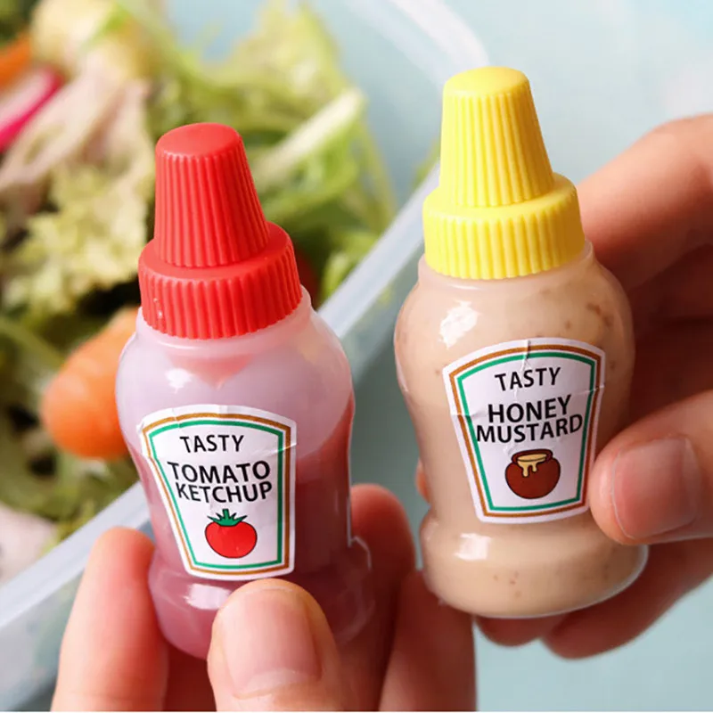2pcs/set 25ML Mini Tomato Ketchup Bottle Portable Small Sauce Container Salad Dressing Container Pantry Containers for Bento Box food storage container