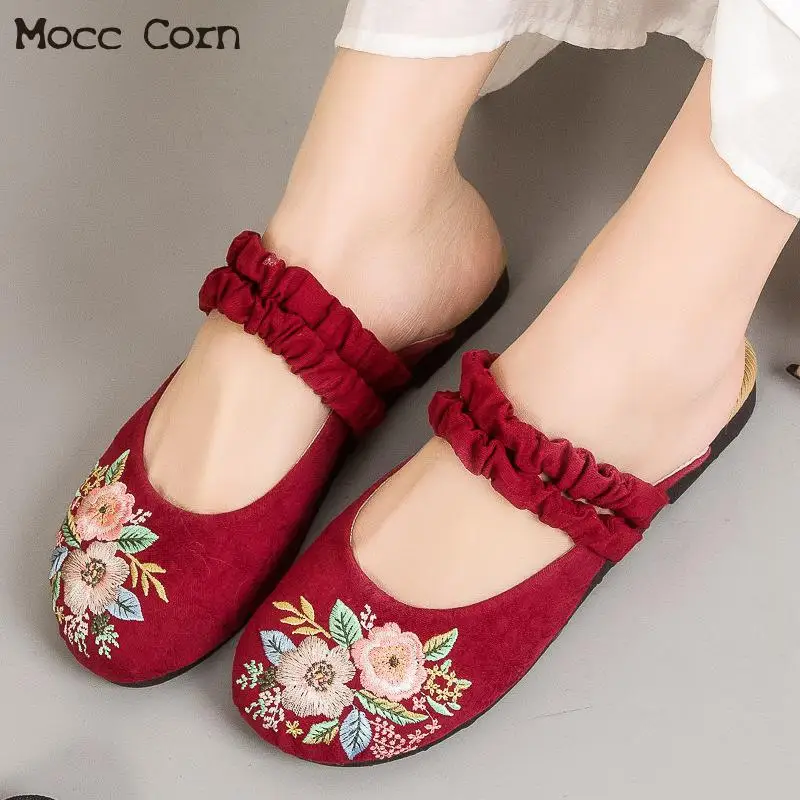 

2019 Women Slippers Causal Flat Shoes Sandals Flower Embroidered Flats Mules Shoes Women Home Half Slippers Summer Footwear New