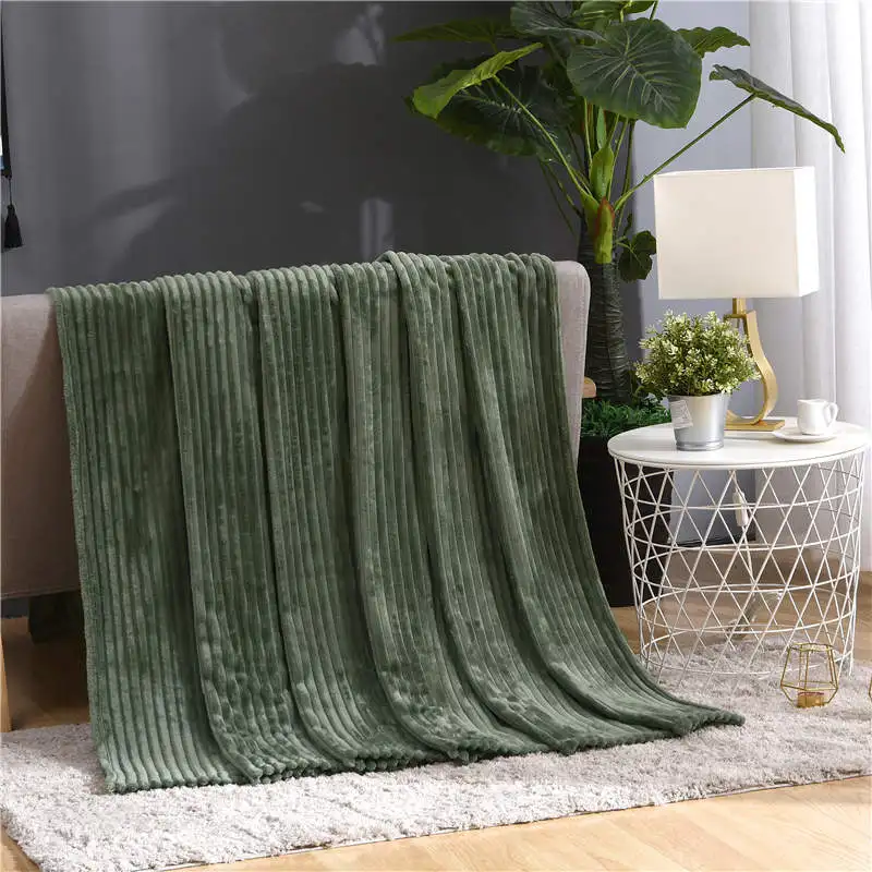 Solid Color Winter Flannel Blanket Soft Warm Fuzzy Faux Fur Mink Throw Artificial Cashmere Bedspread Sofa Cover Blankets - Цвет: dark Green