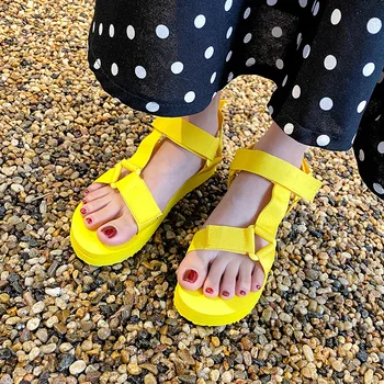 

Summer Ladies Hook Loop Soft Sandals Woman Slip On Flat Platform Fashion Shoes Ladies Outdoor Casual Beach Slippers Plus Size 43