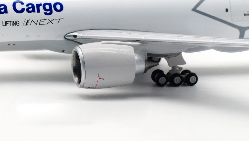 1:400 JC Крылья Lufthansa Boeing B777-200LRF Airlines сплав литье под давлением модель самолета игрушка самолет художественная коллекция для фанатов