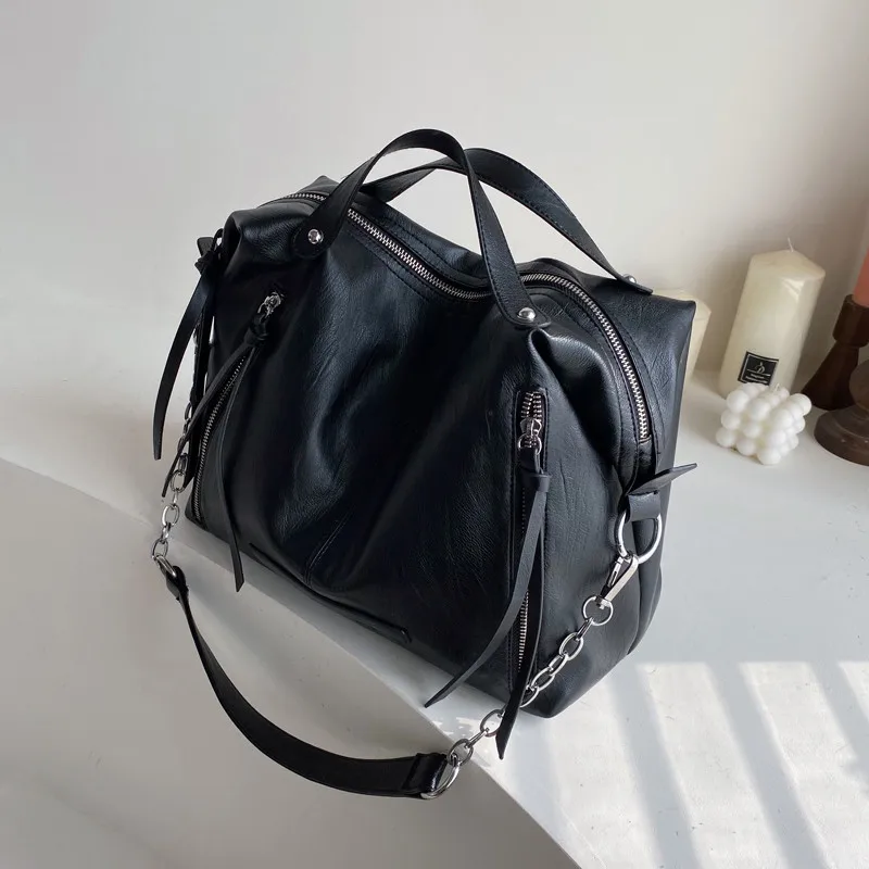 Женская сумка большой емкости с цепочкой, дизайнерская женская сумка на плечо, мотоциклетная сумка из искусственной кожи, женские сумки через плечо, большие сумки, bolsa - Цвет: Черный
