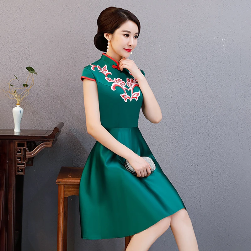 Зеленое Мини вечернее платье для женщин, большие размеры, атлас, Qipao, воротник-стойка, Cheongsam Novalty, тонкое сексуальное китайское Повседневное платье
