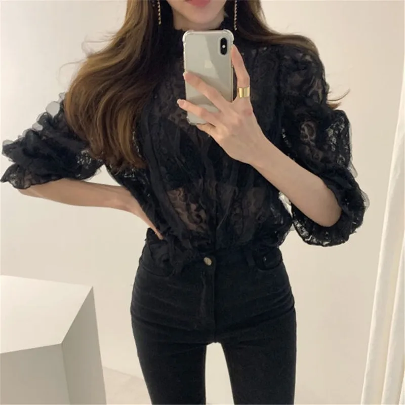 

Chic Fashion Elegant Hot Early Autumn Shirt for Ladies Simple Solid Lace Hollow Out Butterfly Sleeve Shirt 2020 New Hot Blouses
