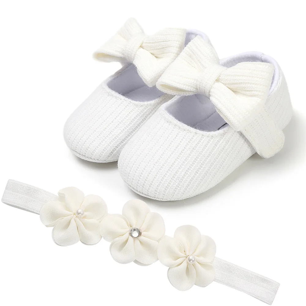 Первые ходунки для малышей, детские туфли с бантиком для младенцев, на мягкой подошве, для новорожденных, для малышей, для малышей, для детей ясельного возраста, для девочек, туфли с цветком+ повязка на голову, 2 шт