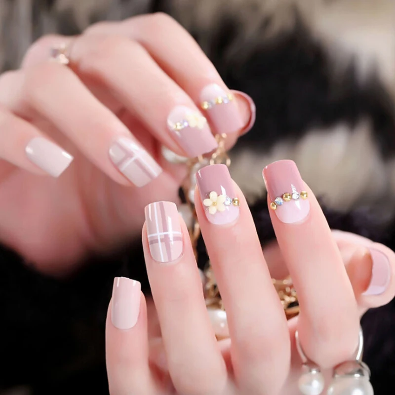 24Pcs Full Cover French Fake Nail Gold Flower/Silver White And Carved Hollow False Nails Acrylic UV Gel Art Tips Tools