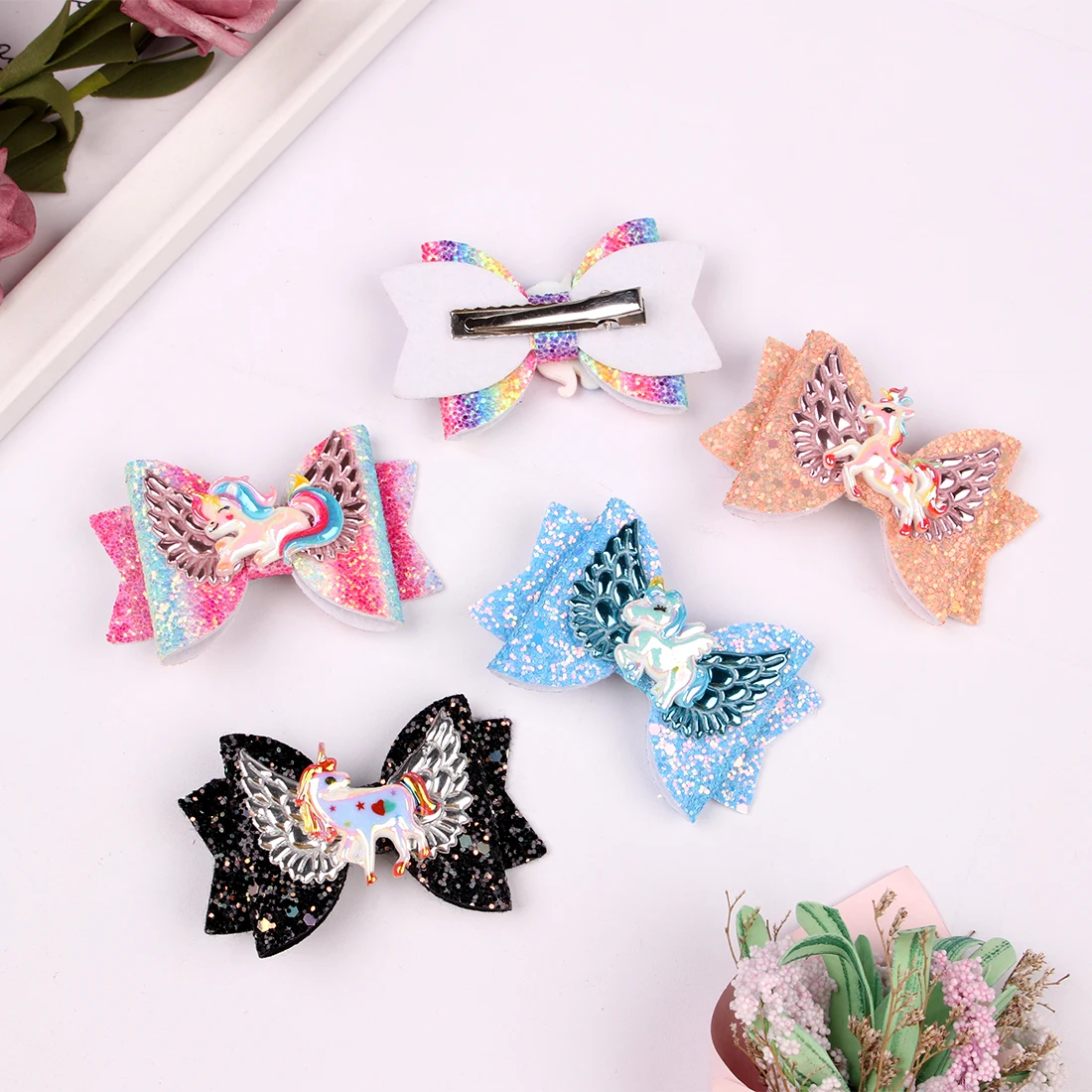 12pcs/lot Children Unicorn Hairpins Girls Glitter Hair Bows Cartoon Wing Fly Kids Hairgrips 3 Inch Rainbow Color Bow Hair Clips