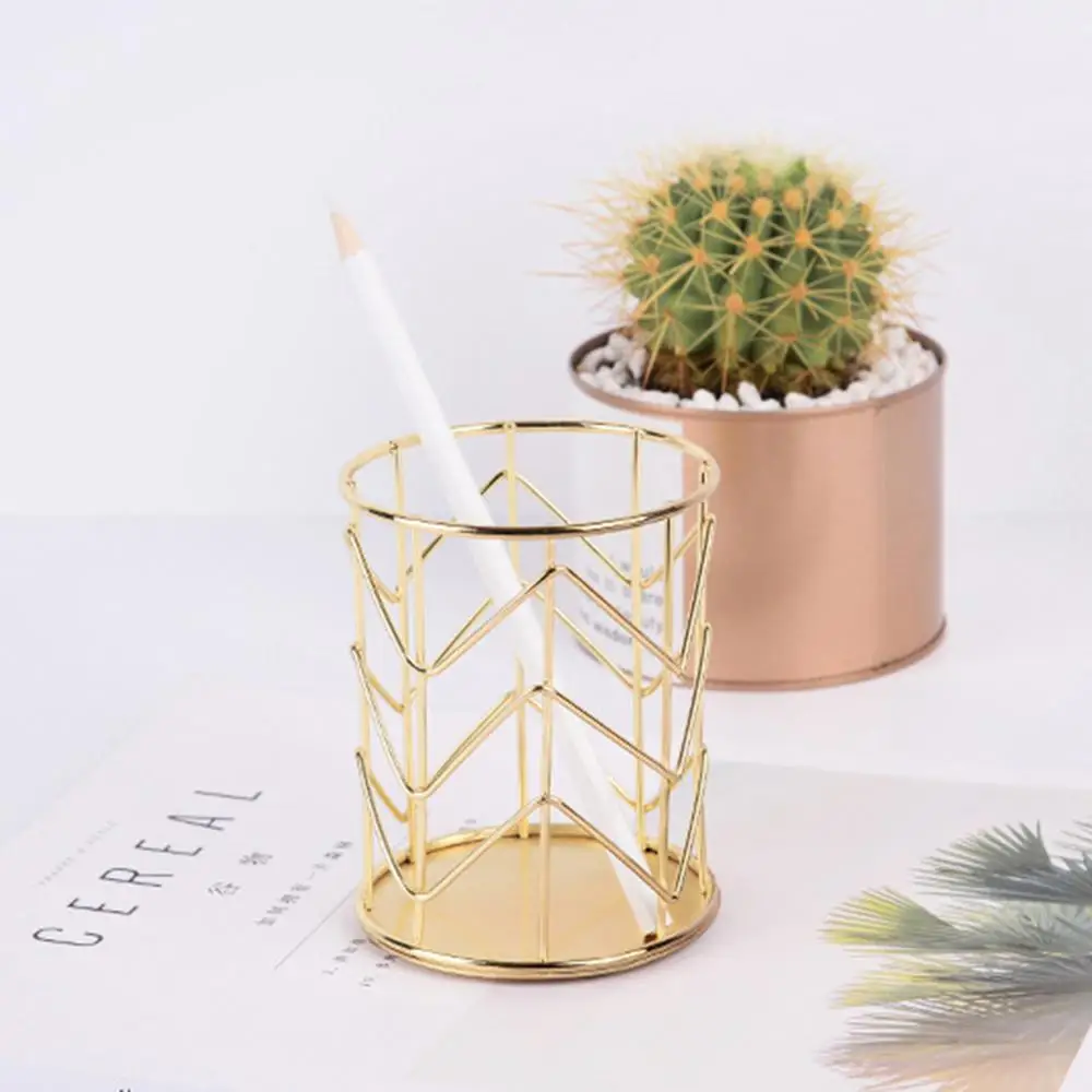 

Cosmetics Makeup Organizers Brushes Storage Box Cylindrical Case Lipstick Brush Pen Holder Organizer Wrought Iron Pen Storage