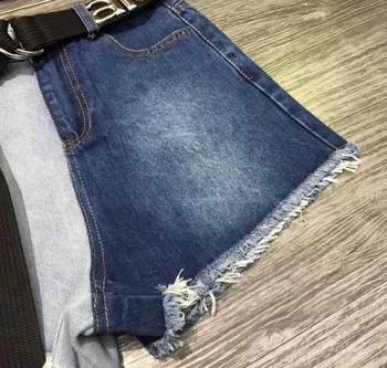 

AAW066 Spliced Two-color Denim Shorts Letter Logo + Metal Letter Belt A2