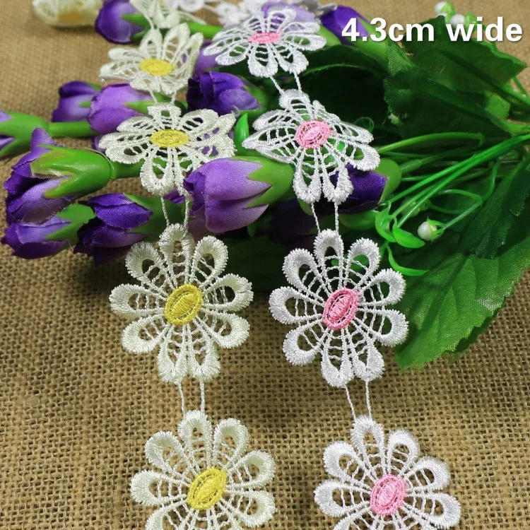 

Delicate Chrysanthemum Flower Water Soluble Embroidery Lace Ribbon DIY Skirt Hat Bag Strap Home Textile Headdress Creation Trim
