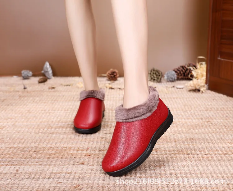Женская хлопковая обувь в стиле «Старый Пекин»; повседневные зимние ботинки; обувь для мам среднего возраста; Теплая Бархатная хлопковая обувь; водонепроницаемые зимние ботинки