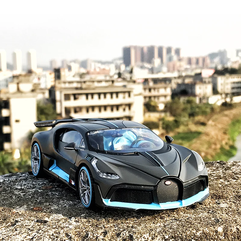 Модель автомобиля Maisto из сплава 1:24 Bugatti Chiron divo декоративная коллекция игрушечные