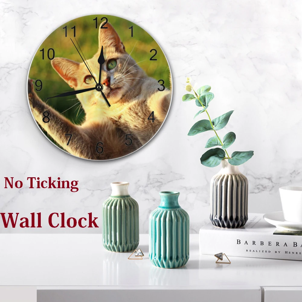 Cute Cats Pattern 25CM Round Wall Clock Decor Numeral Digital Dial Mute