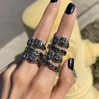 Bague Masque Souriant Asymétrique Rétro 26