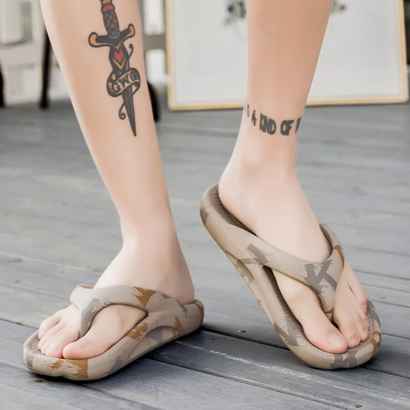 تنفس الشاطئ شبشب رجالي حجم كبير للجنسين الوجه يتخبط الصيف الترفيه الشرائح أحذية رجالي خفيفة الوزن الصنادل الناعمة Zapatillas